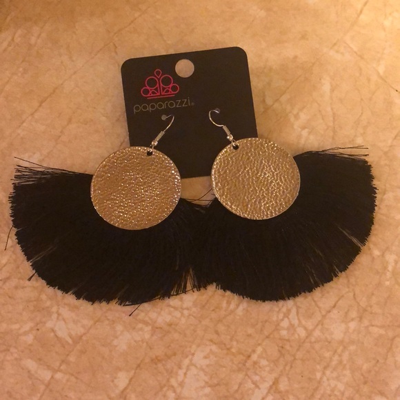 A super cute pair of earrings - Picture 2 of 2